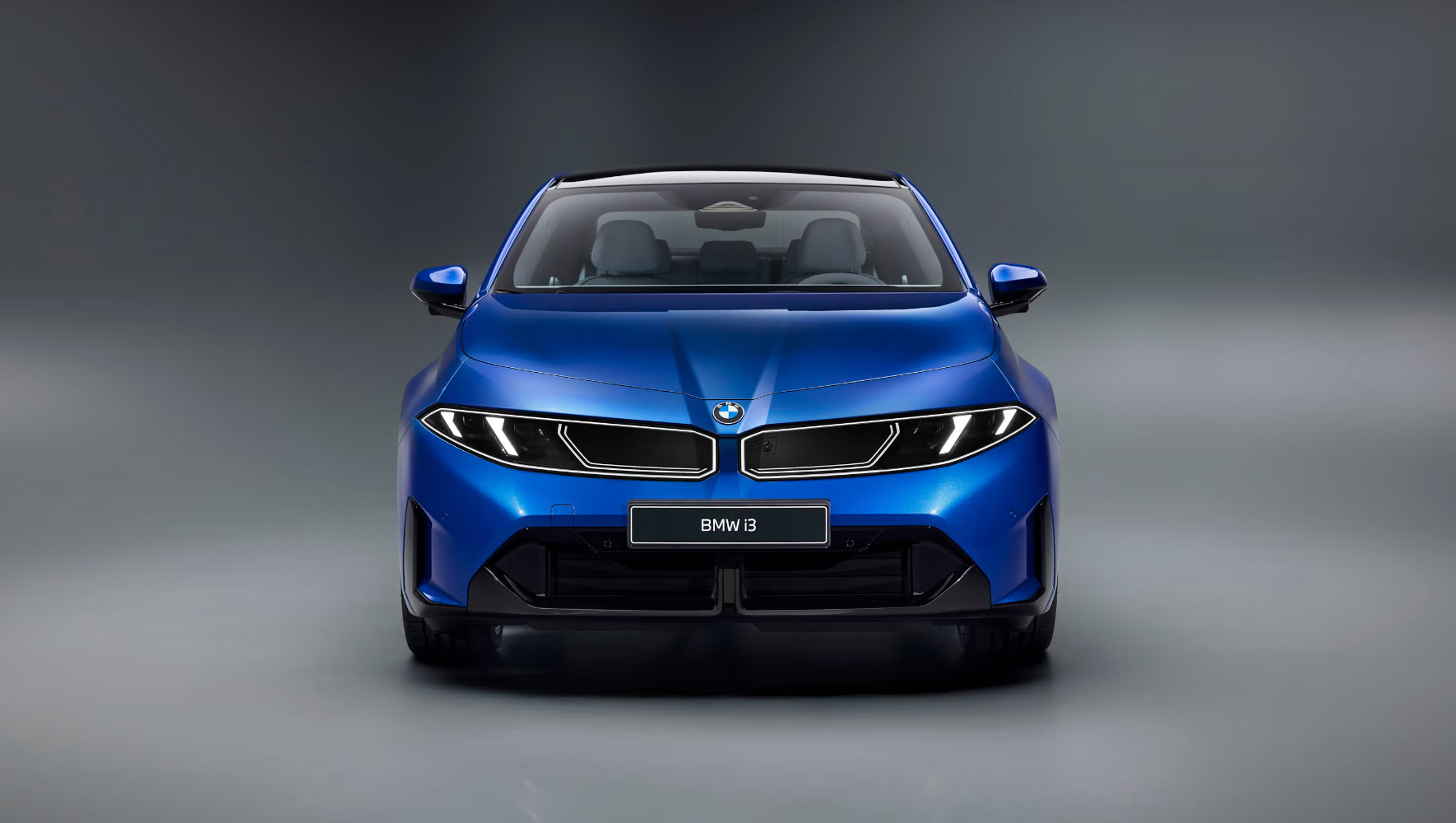 بي-ام-دابليو-i3-sedan-المربع-نت-15