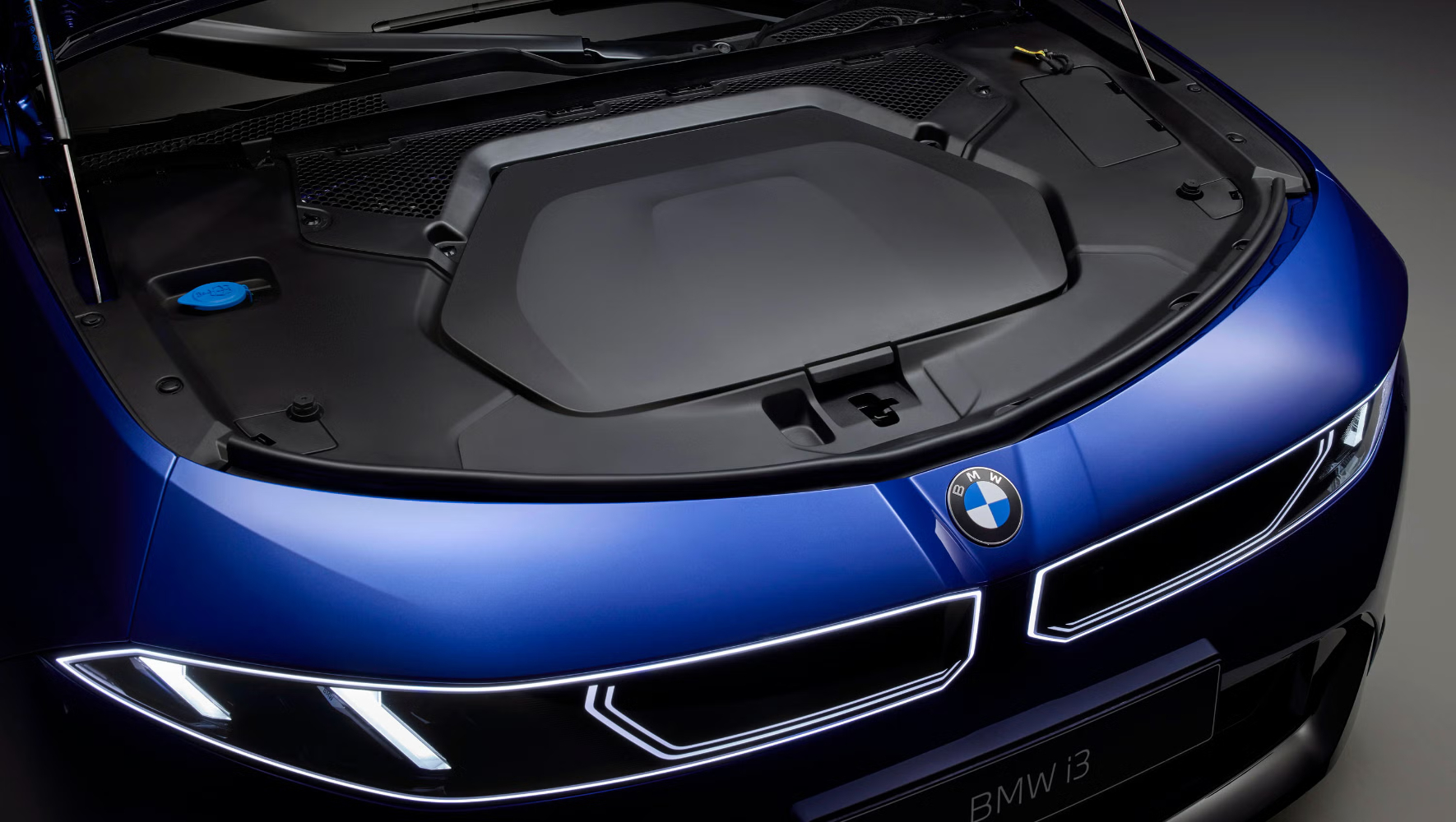 بي-ام-دابليو-i3-sedan-المربع-نت-24
