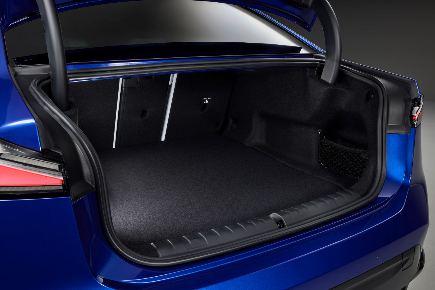 بي-ام-دابليو-i3-sedan-المربع-نت-29