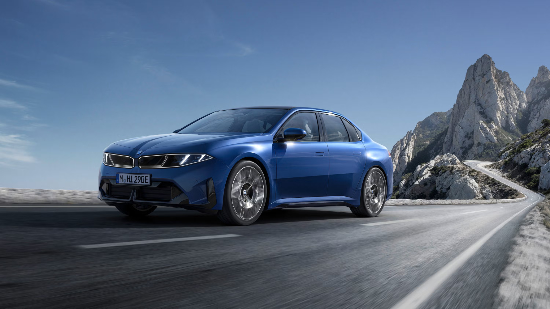 بي-ام-دابليو-i3-sedan-المربع-نت-5