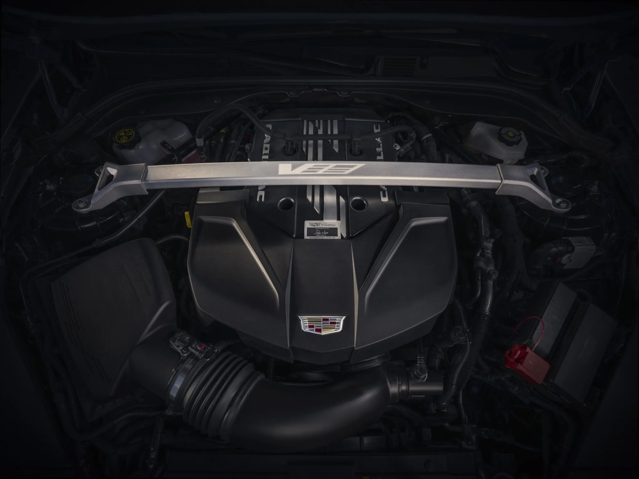 كاديلاك CT5-V بلاكوينج تقترب من النهاية.. هل تختفي آخر سيدان أمريكية بمحرك V8 وناقل يدوي؟ كاديلاك CT5-V بلاكوينج تقترب من النهاية.. هل تختفي آخر سيدان أمريكية بمحرك V8 وناقل يدوي؟ 3
