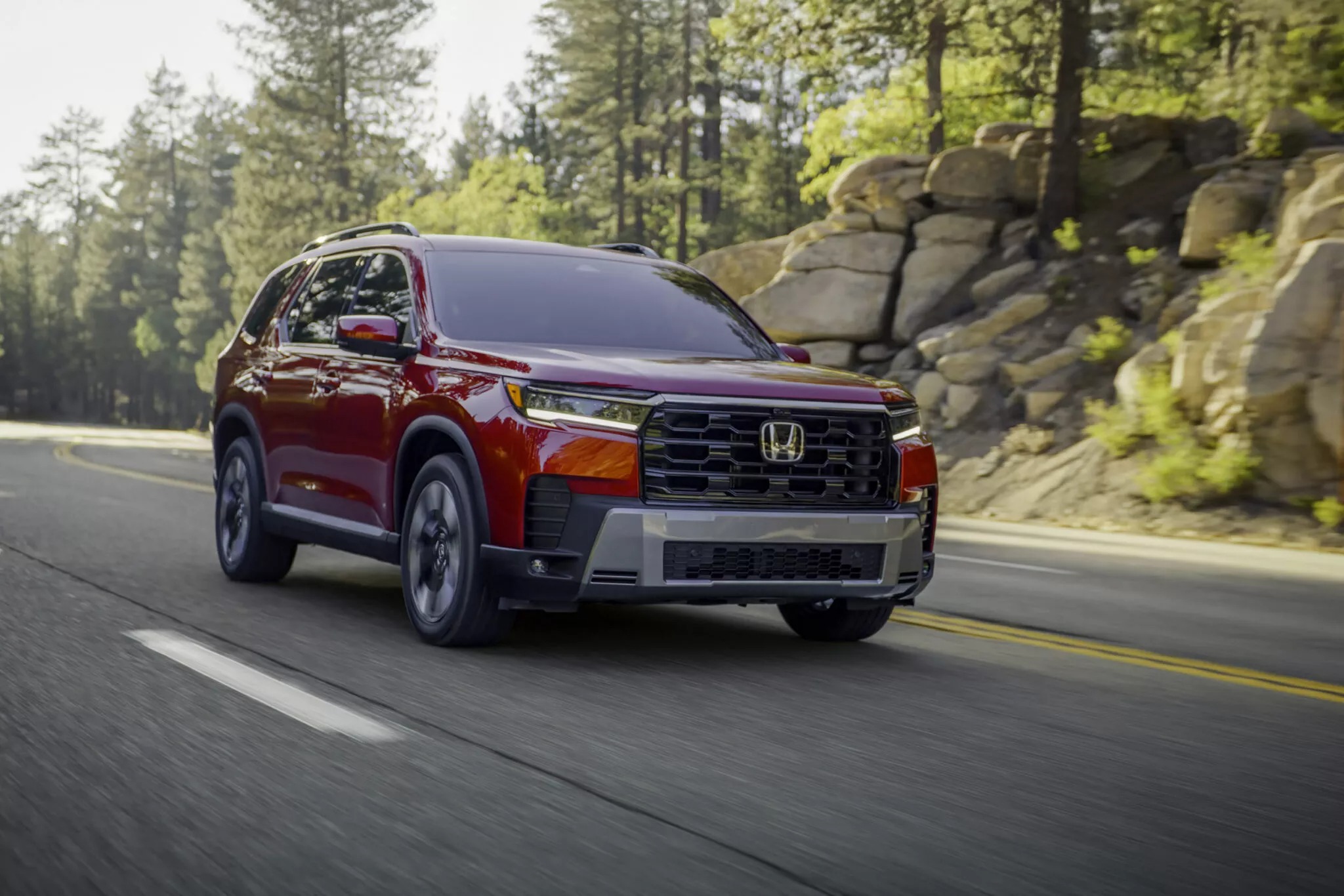 هوندا تدرس تطوير SUV عملاقة تتجاوز بايلوت وتقترب من 5.3 متر 3