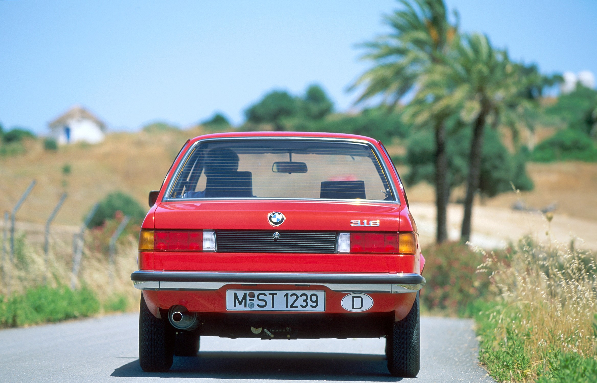 حكاية BMW الفئة الثالثة.. 7 أجيال في 50 عامًا صنعت أيقونة قبل ظهور الجيل الثامن 6