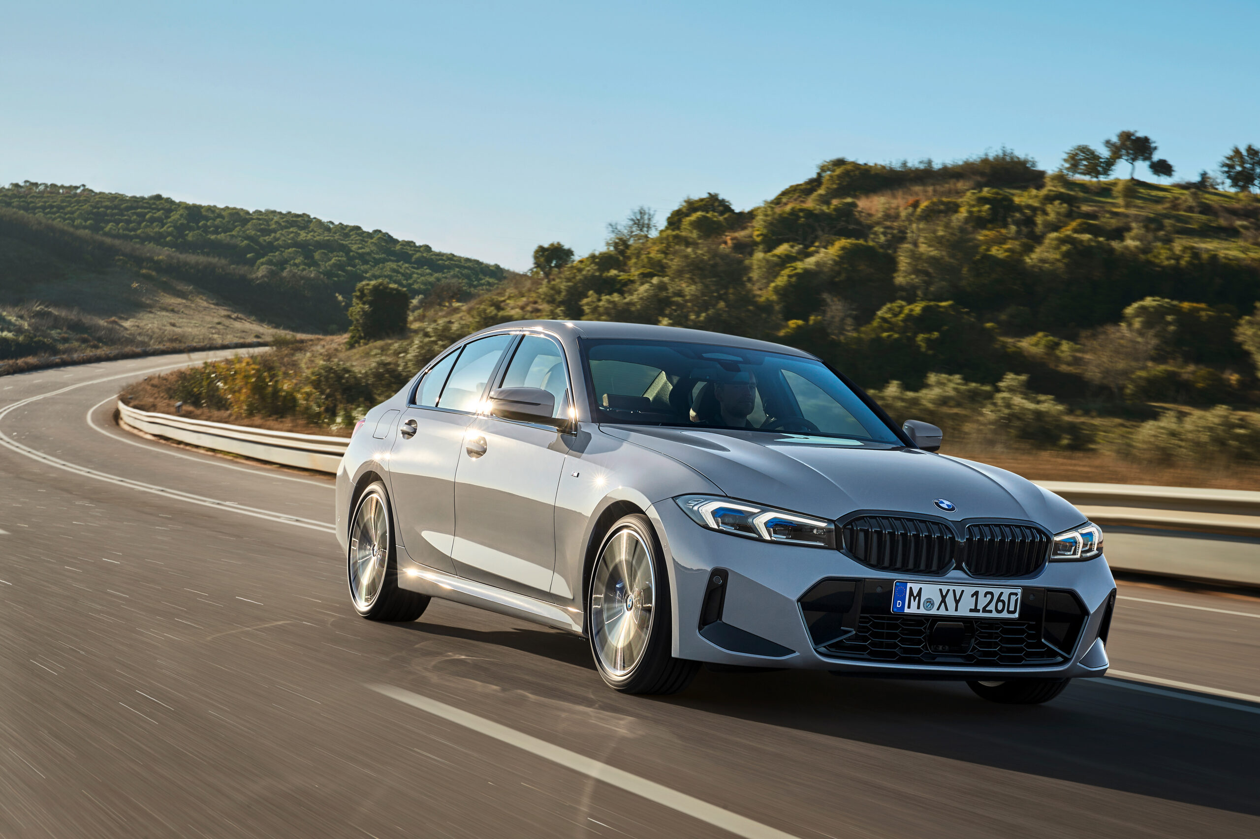 حكاية BMW الفئة الثالثة.. 7 أجيال في 50 عامًا صنعت أيقونة قبل ظهور الجيل الثامن 40