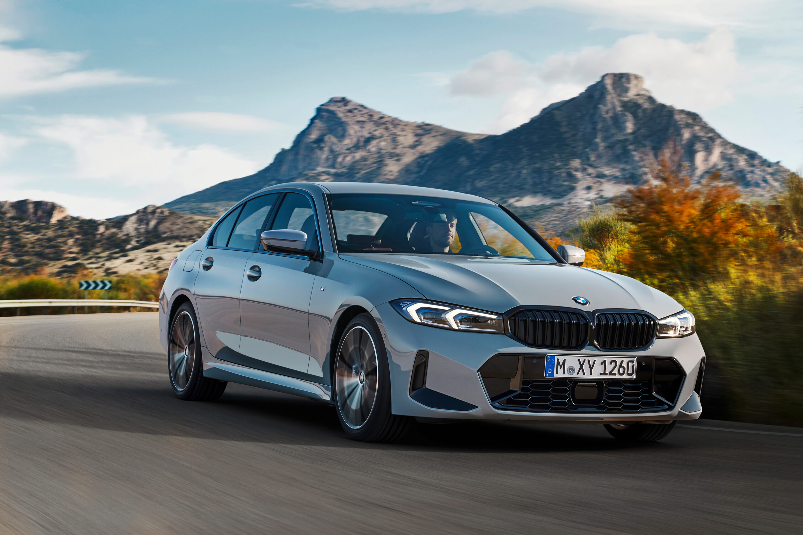 حكاية BMW الفئة الثالثة.. 7 أجيال في 50 عامًا صنعت أيقونة قبل ظهور الجيل الثامن 38