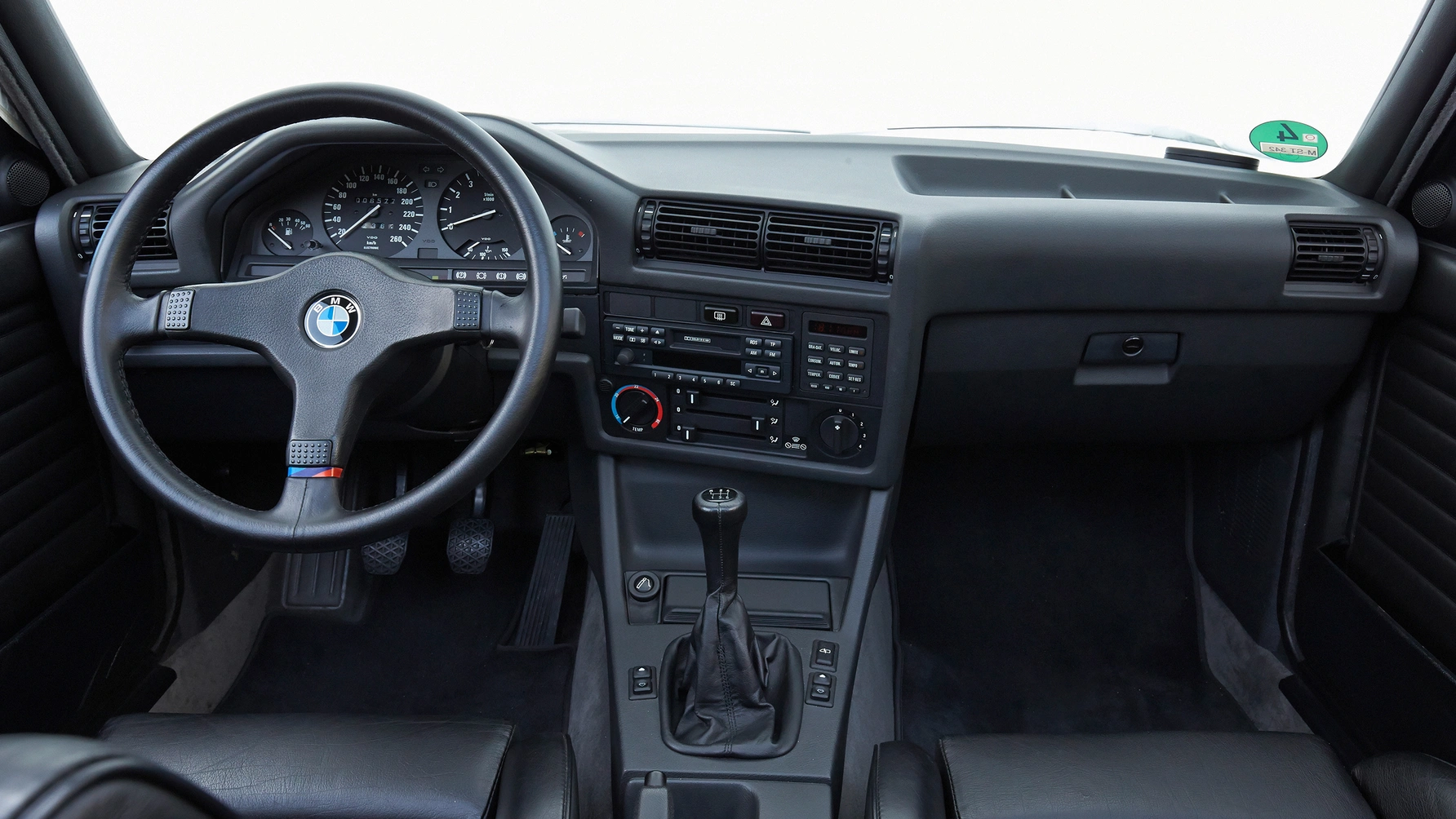 حكاية BMW الفئة الثالثة.. 7 أجيال في 50 عامًا صنعت أيقونة قبل ظهور الجيل الثامن 10
