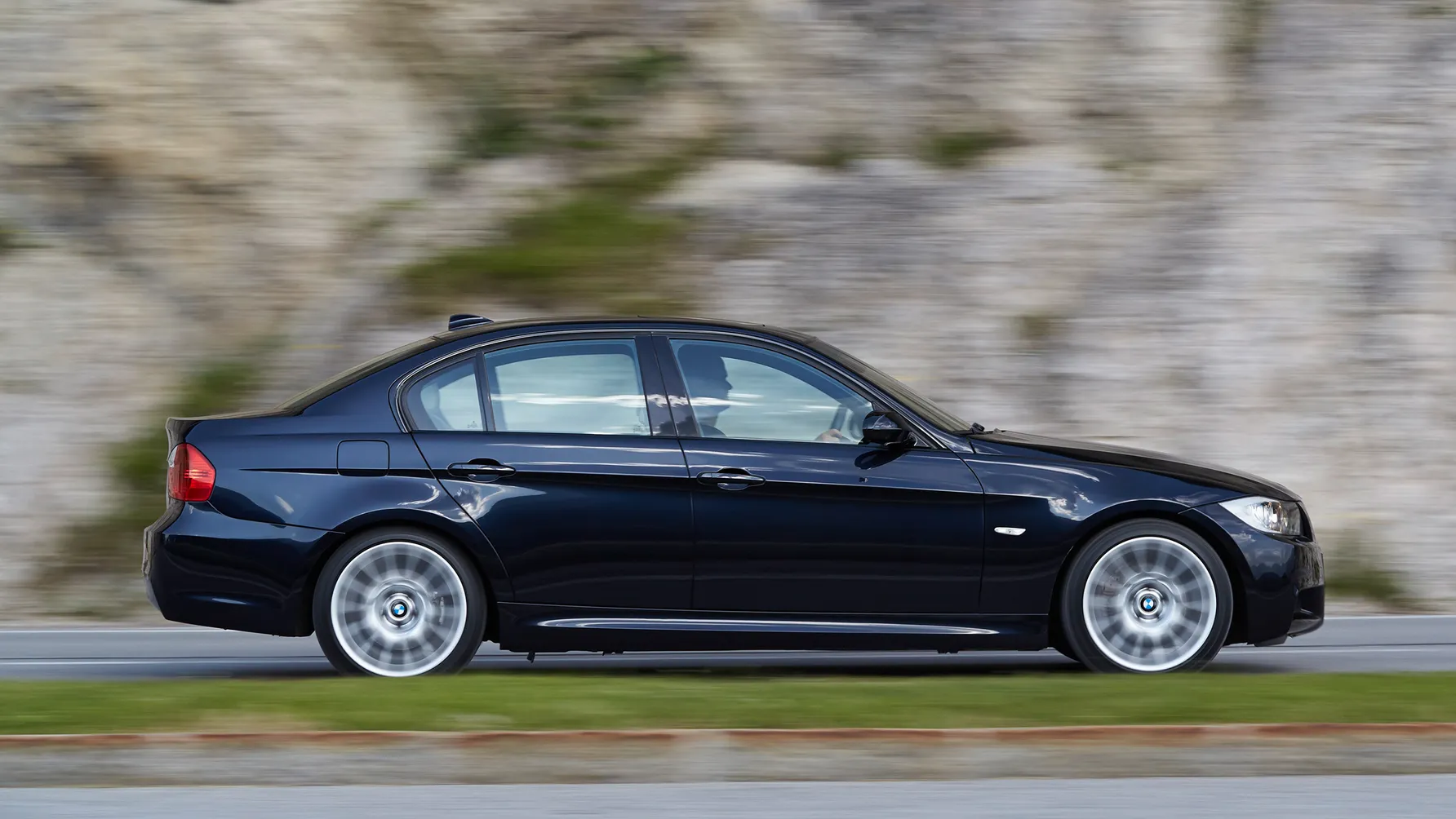 حكاية BMW الفئة الثالثة.. 7 أجيال في 50 عامًا صنعت أيقونة قبل ظهور الجيل الثامن 24