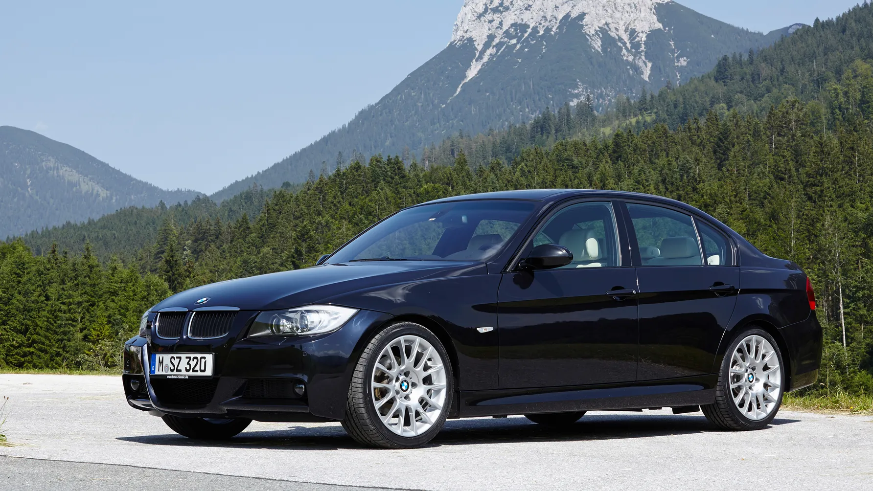 حكاية BMW الفئة الثالثة.. 7 أجيال في 50 عامًا صنعت أيقونة قبل ظهور الجيل الثامن 29