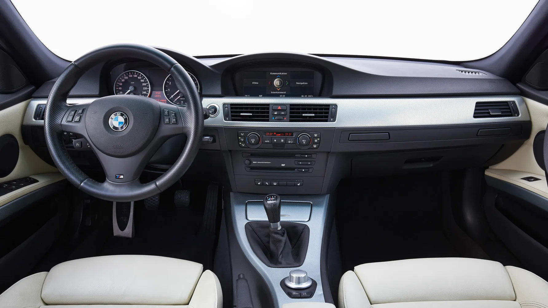 حكاية BMW الفئة الثالثة.. 7 أجيال في 50 عامًا صنعت أيقونة قبل ظهور الجيل الثامن 27