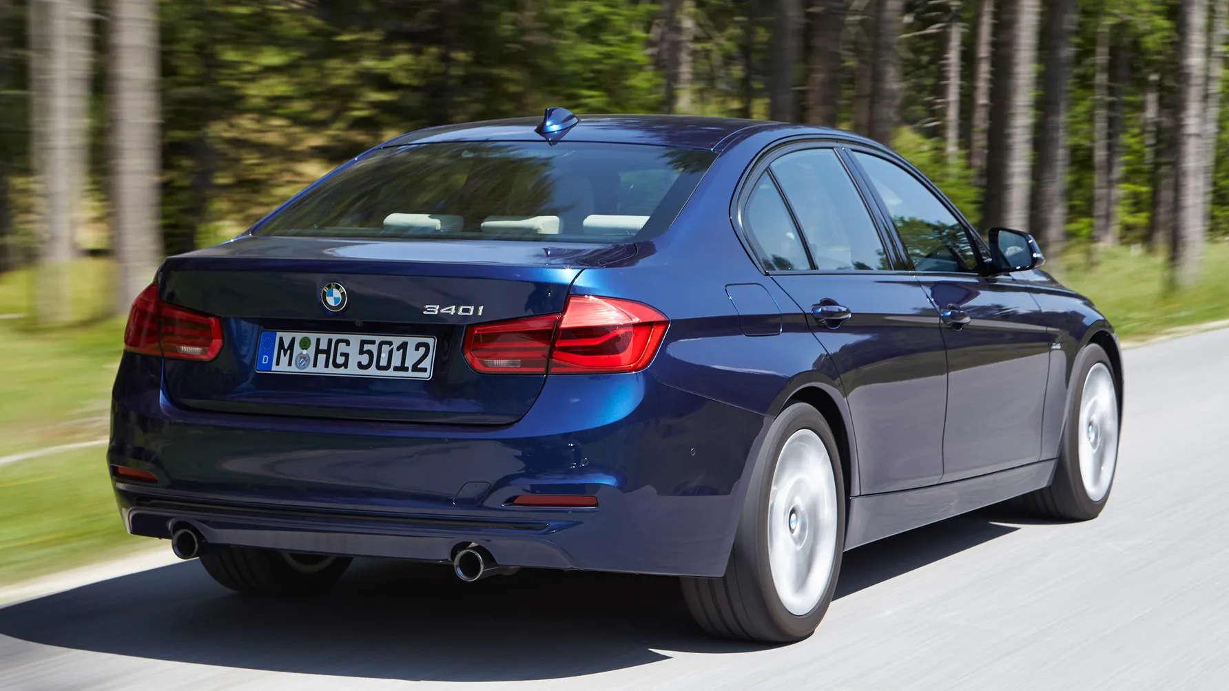 حكاية BMW الفئة الثالثة.. 7 أجيال في 50 عامًا صنعت أيقونة قبل ظهور الجيل الثامن 31