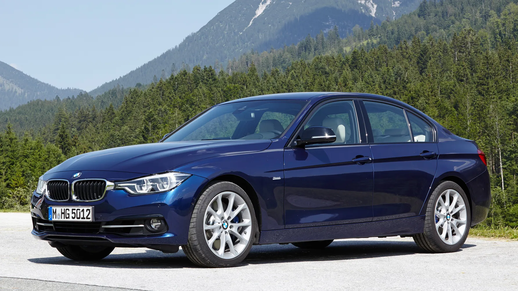حكاية BMW الفئة الثالثة.. 7 أجيال في 50 عامًا صنعت أيقونة قبل ظهور الجيل الثامن 35