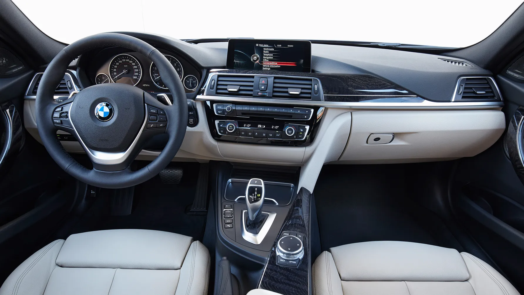 حكاية BMW الفئة الثالثة.. 7 أجيال في 50 عامًا صنعت أيقونة قبل ظهور الجيل الثامن 33
