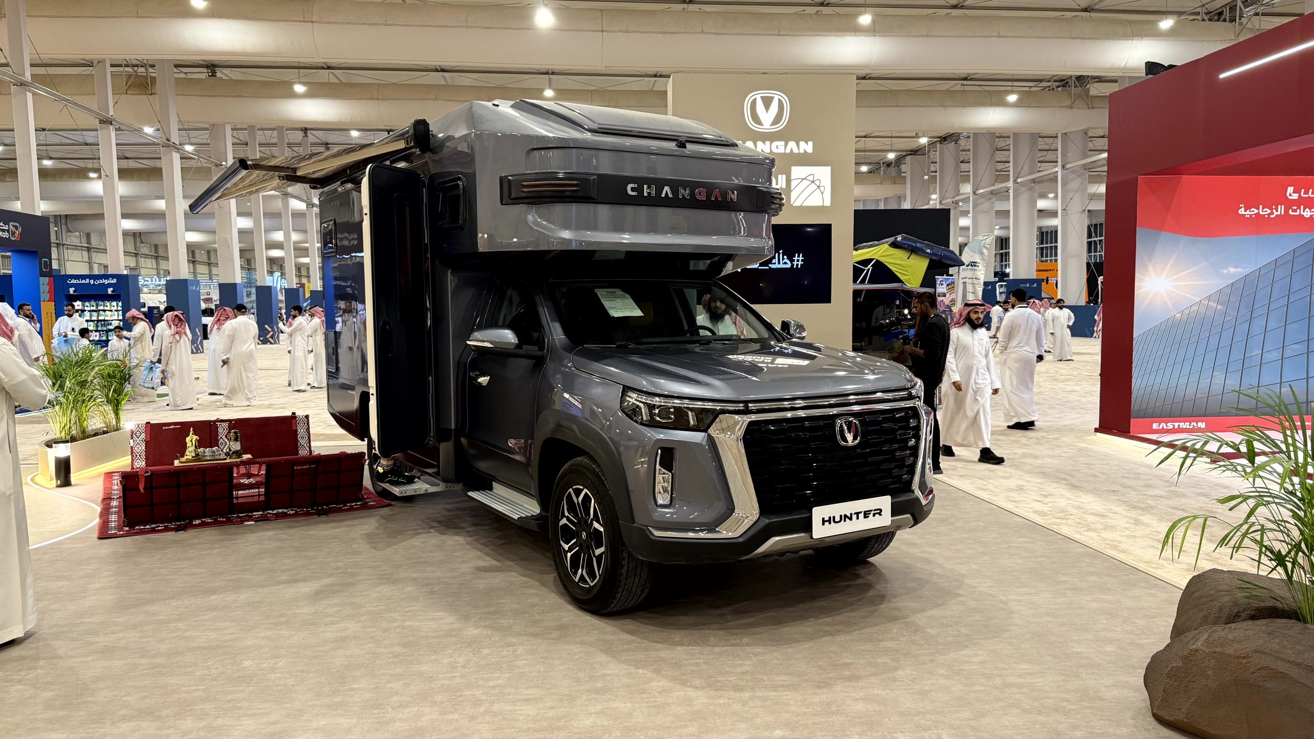 تغطية جناح شانجان وديبال بمعرض الصقور 2026… استعراض ديبال G318 وهنتر RV المخصصة للرحلات تغطية جناح شانجان وديبال بمعرض الصقور 2026… استعراض ديبال G318 وهنتر RV المخصصة للرحلات 6