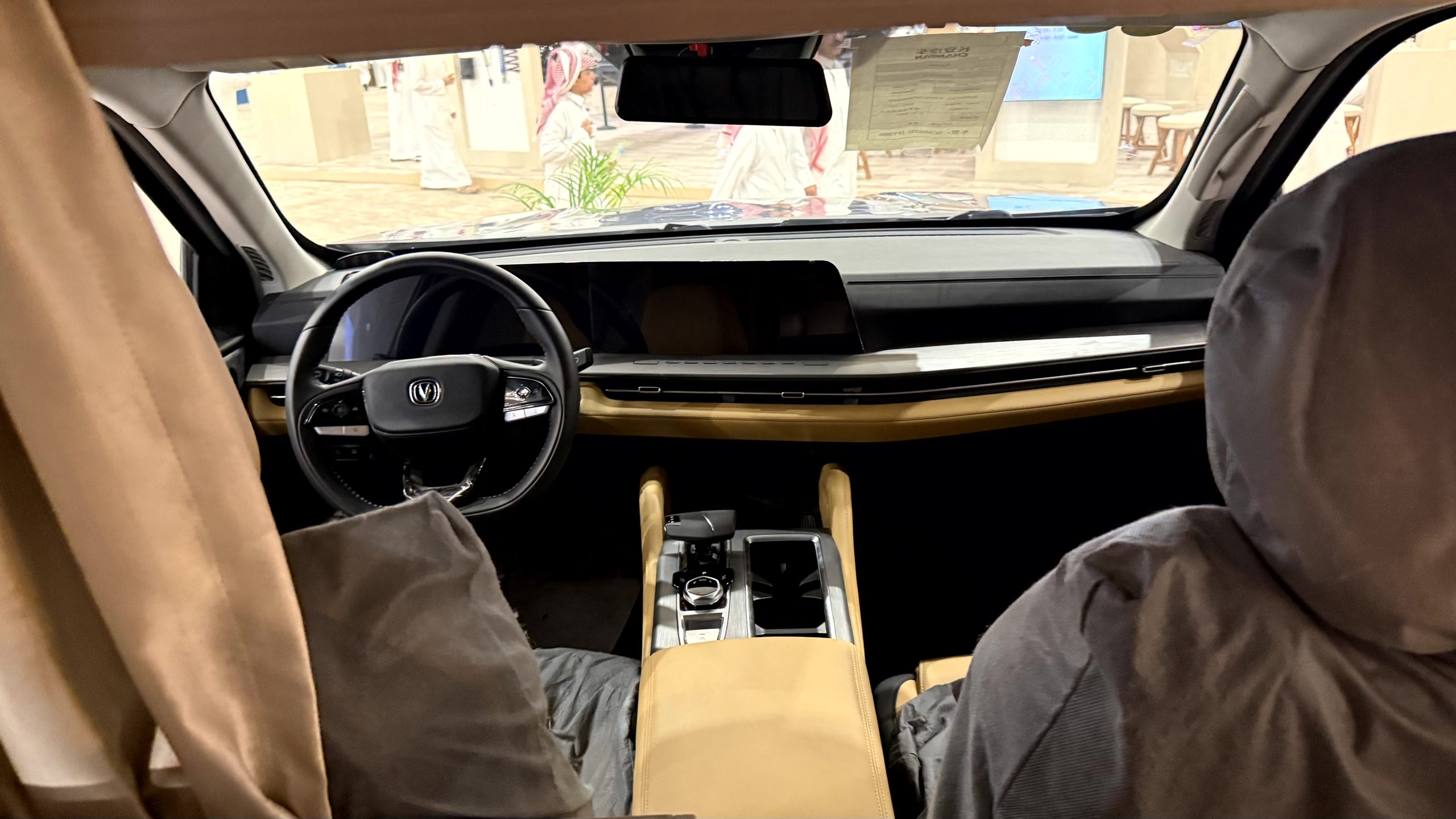 تغطية جناح شانجان وديبال بمعرض الصقور 2026… استعراض ديبال G318 وهنتر RV المخصصة للرحلات تغطية جناح شانجان وديبال بمعرض الصقور 2026… استعراض ديبال G318 وهنتر RV المخصصة للرحلات 12