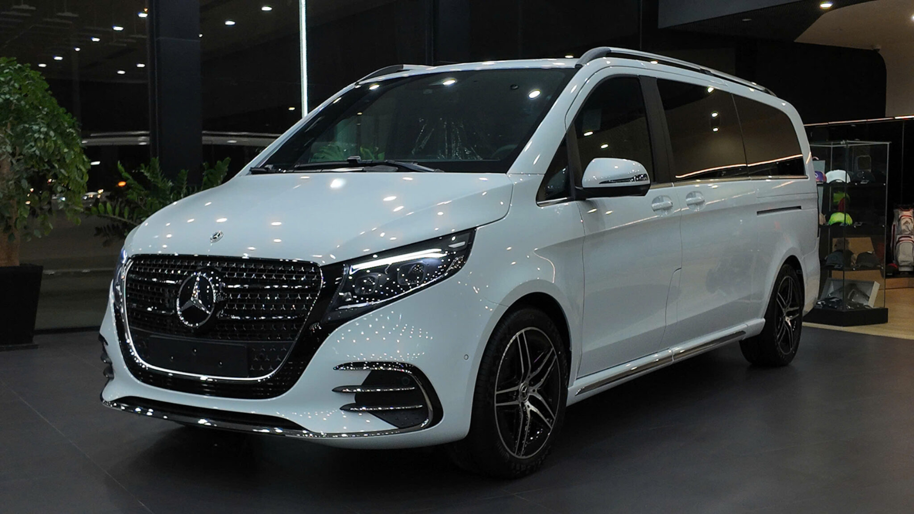 مرسيدس-v-class-المربع-نت-6