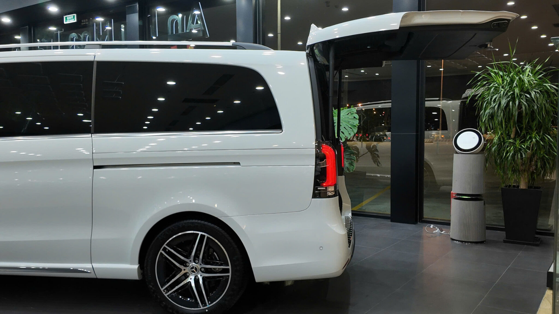 مرسيدس-v-class-المربع-نت-7