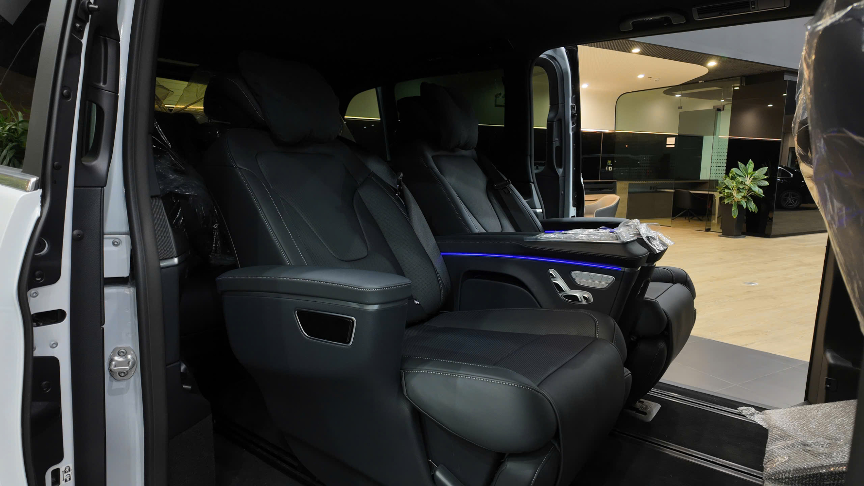 مرسيدس-v-class-المربع-نت-8