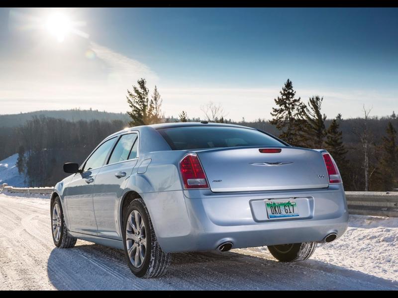 شركة سيارات كرايسلر تستدعي سيارة تشارجر و رام 1500 بسبب مخاوف من ناقل الحركة