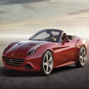إزاحة الستار عن السيارة فيراري كاليفورنيا تي 2015 قبل الكشف عنها بمعرض جنيف للسيارات Ferrari California T