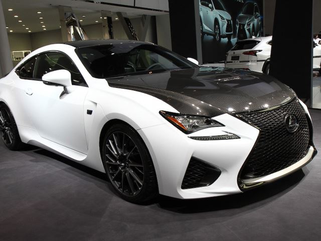 “بالصور” لكزس RC F من الياف الكربون تظهر في معرض بكين للسيارات 2014