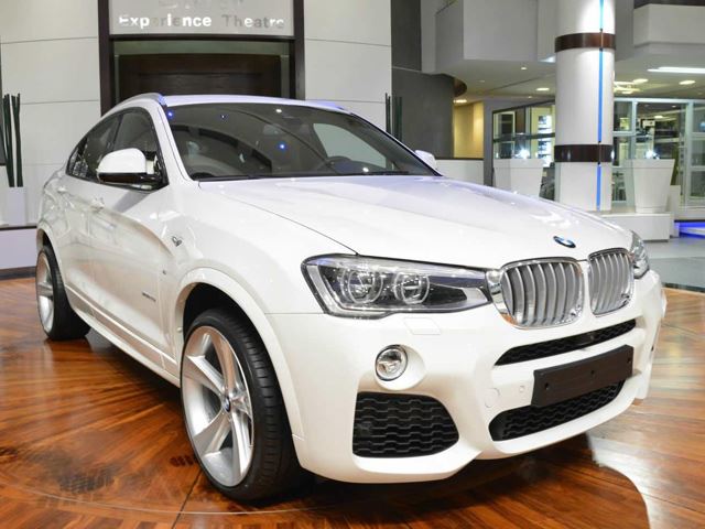 “بالصور” بي ام دبليو BMW X4 المعدلة ترتدي حزمة M الرياضية في أبوظبي