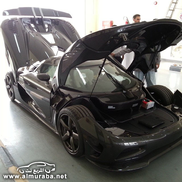 “بالصور” وصول اول سيارة كوينيجسيج اجيرا ار الى السعودية لرجل أعمال بـ6 ملايين ريال سعودي