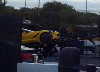 ” بالصور” سيارة شيفروليه امبالا 2015 تحطم سيارتين شيفروليه كورفيت 2014