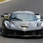 صور تجسسية تكشف سيارة فيراري القادمة لافيراري XX اثناء اختبارها في حلبة نوربورغرينغ صور تجسسية تكشف سيارة فيراري القادمة لافيراري XX اثناء اختبارها في حلبة نوربورغرينغ 10