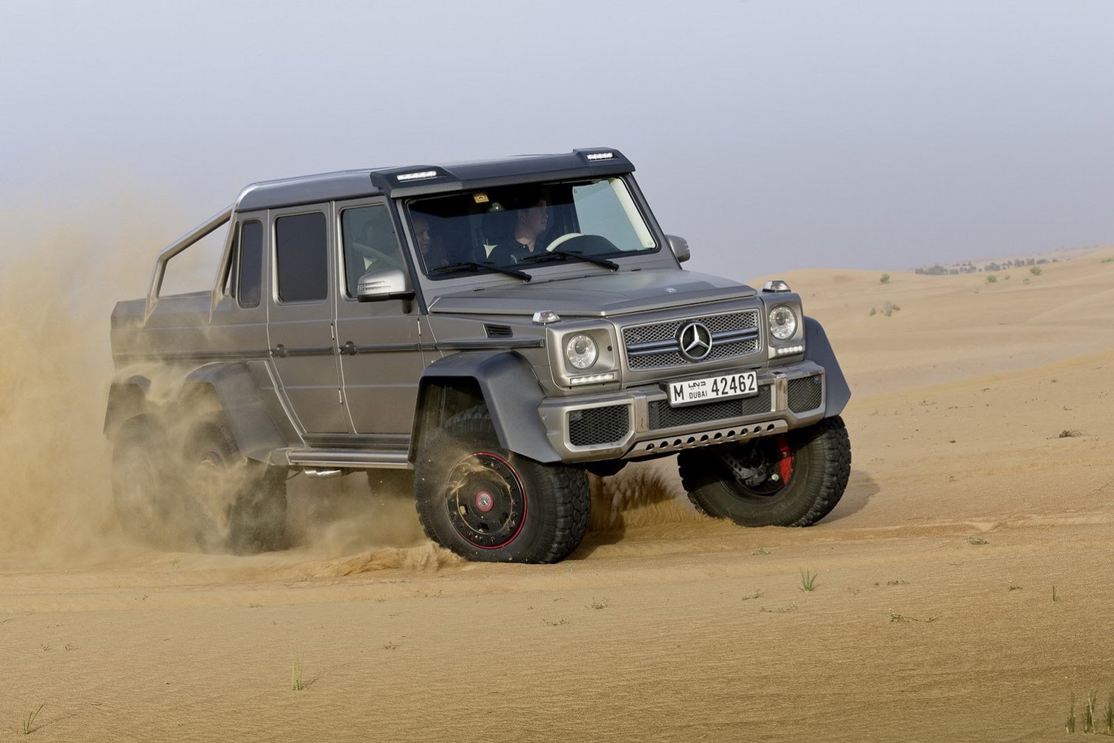 شاهد بالفيديو الصور تقرير عن Mercedes-Benz-G63-AMG-6x6-372.jpg