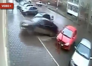 “بالفيديو” سيدة تلقب باسوأ السائقين في العالم