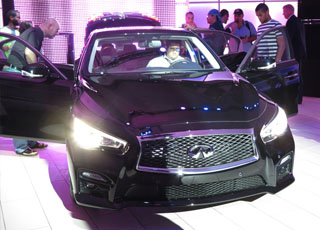 انفينتي 2014 كيو 50 الجديدة كلياً خلال تدشينها في مدينة دبي بالصور والاسعار Infiniti Q50 2014