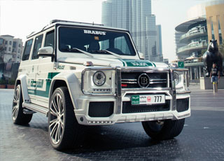 “بالصور” سيارات شرطة دبي من مرسيدس بتعديلات برابوس Mercedes G63 AMG B63S-700
