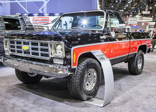 “بالصور” التعديل على اقدم شفرولية سلفرادو 1978 “مخزن” Chevrolet Classic