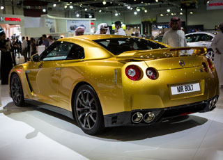 جولة في جناح سيارات “نيسان 2014” الجديدة “جي تي ار” و”ماكسيما” و”باترول” Nissan 2014