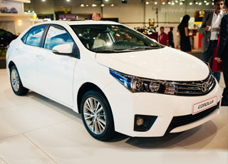 تويوتا كورولا 2014 نجمة معرض دبي للسيارات لهذا العام “صور” Toyota Corolla