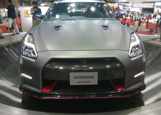 نيسان 2015 جي تي ار تكشف نفسها في معرض طوكيو للسيارات مع تحديثات جديدة Nissan GT-R