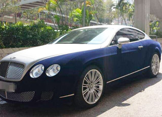 “بالصور” بنتلي معدلة بقماش مخملي تجذب الانظار في شوارع لندن Bentley GT