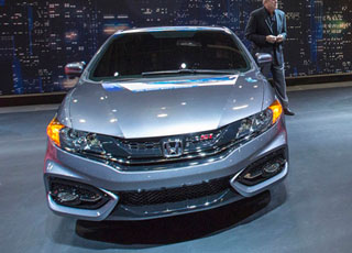 هوندا سيفيك 2014 تتألق في معرض لوس أنجلوس بتشكيلتها الجديدة Honda Civic