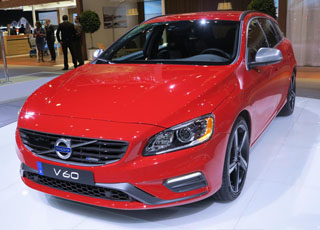 فولفو 2015 في-60 الجديدة تكشف عن نفسها “صور ومواصفات” Volvo V60 2015