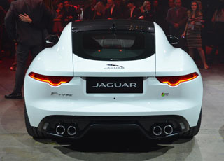 جاكوار ولاندروفر تعلن أنها صنعت السيارة رقم مليون في إحدى مدن بريطانيا Jaguar Land Rover 1