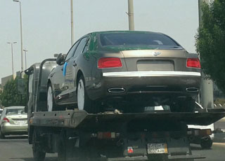 “بالصور” وصول بنتلي فلاينج سبير 2014 الجديدة كلياً الى السعودية Bentley 2014