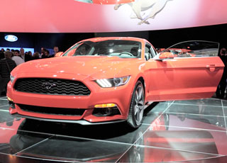 موستنج 2015 الجديدة كلياً بالمواصفات الامريكية صور وفيديو Ford Mustang
