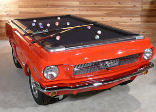 “بالصور” تحويل سيارة فورد موستنج موديل 1965 الى طاولة للعبة البلياردو!