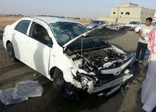 “بالصور” حادث يتسبب بتلفيات كبيرة لسيارة نظام “ساهر” بمحافظة الرس