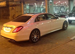 “بالصور” وصول أول مرسيدس اس 63 2014 الجديدة كلياً الى السعودية