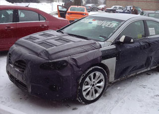 “صور تجسسية” هيونداي سوناتا 2015 الجديدة كلياً تظهر بالتمويهات Hyundai Sonata