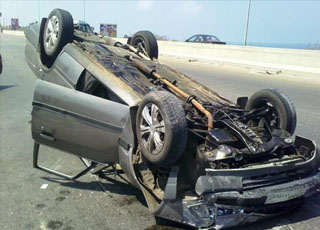 “صورة” مصرع وإصابة 6 من أسرة واحدة في حادث بعد وداعهم ابنهم المبتعث في المطار