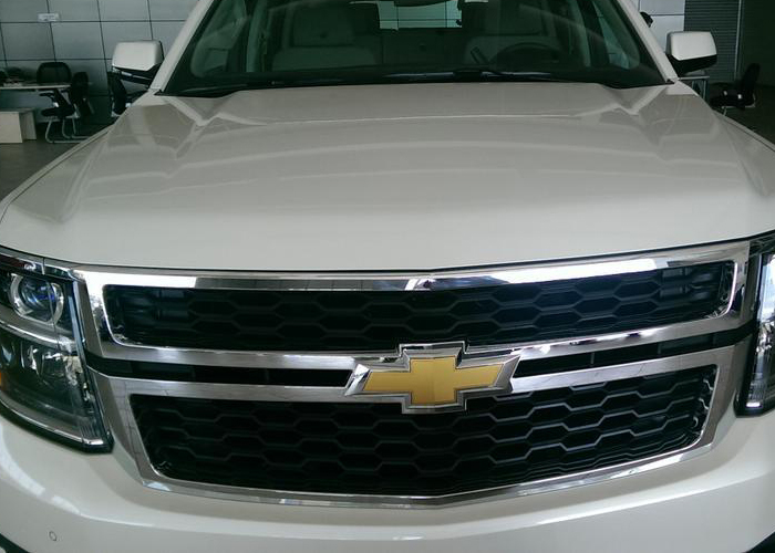 “بالصور” المربع نت يلتقط عيوب مصنعية في شفرولية تاهو 2015 بوكالة الجميح “ميلان في الكبوت”