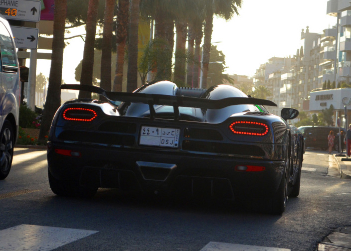 “بالصور” كوينجسيج اجيرا ار يملكها امير سعودي تجذب السياح في لندن سعرها يصل الى 10 ملايين