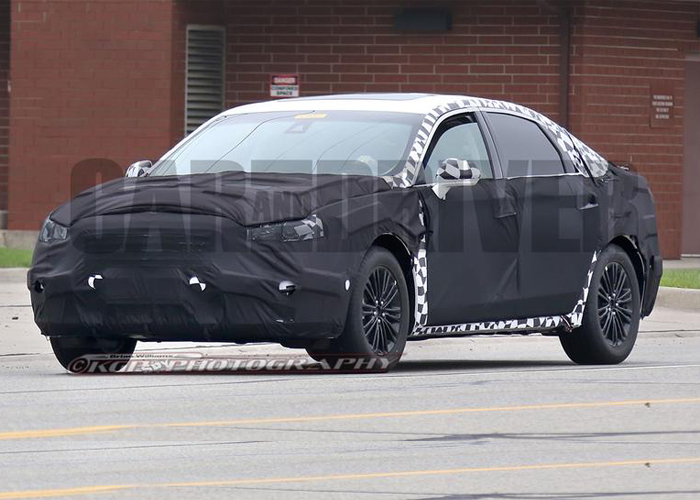 “بالصور تجسسية” فورد فيوجن 2016 الجديدة كلياً تظهر خلال اختبارها Ford Fusion